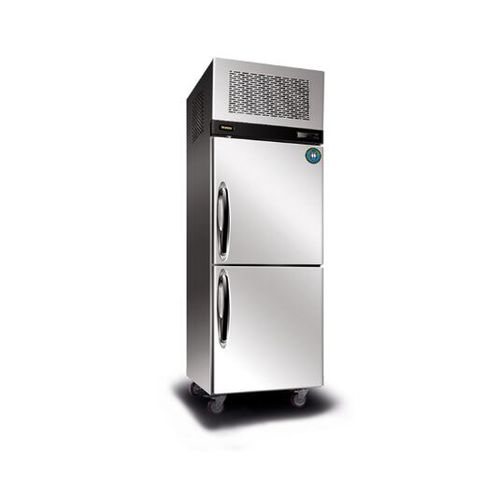 Qu'est-ce qu'un congélateur à deux demi-portes UA Blast Freezer et comment fonctionne-t-il ?